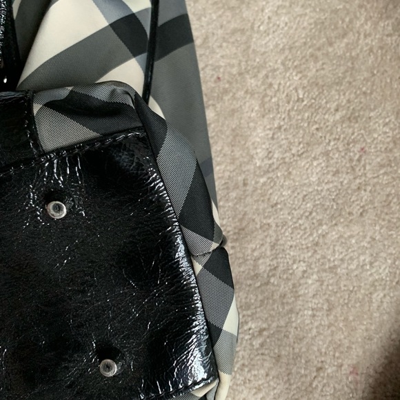 Large Burberry tote - Picture 14 of 16